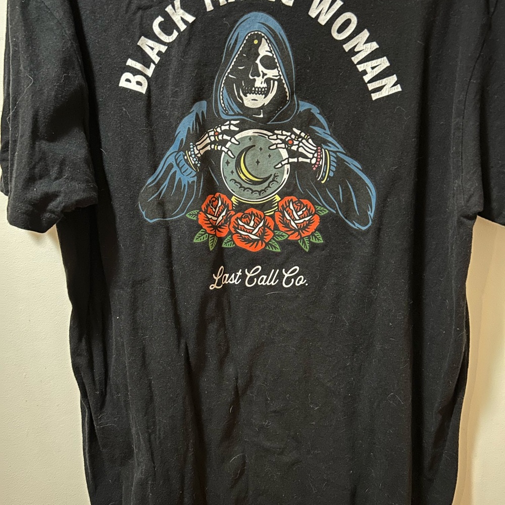 Black Graphic Tee - Women's Short Sleeve